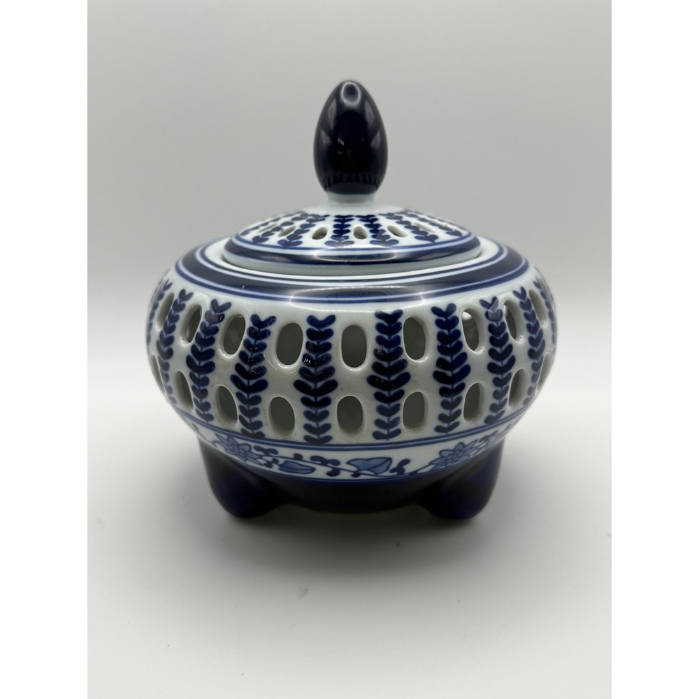 Vtg‎ Bombay Blue White Porcelain Reticulated Incense Burner Potpourri Jar tripod